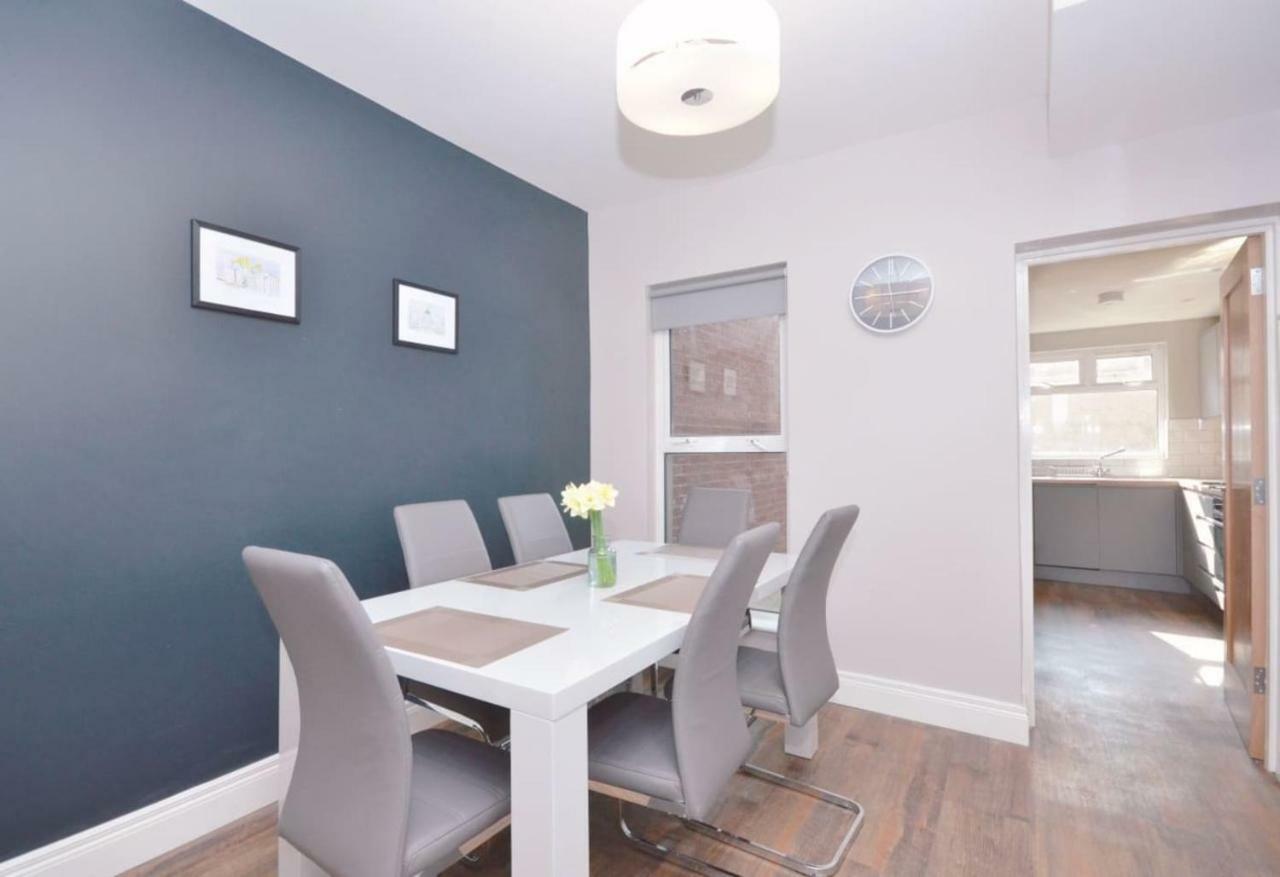 Queens Quarter Townhouse 1 ベルファスト エクステリア 写真